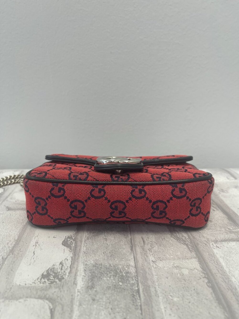 Gucci Marmont GG Limited Edition Mini Red Canvas Crossbody Bag - Preowned - Picture 8 of 10
